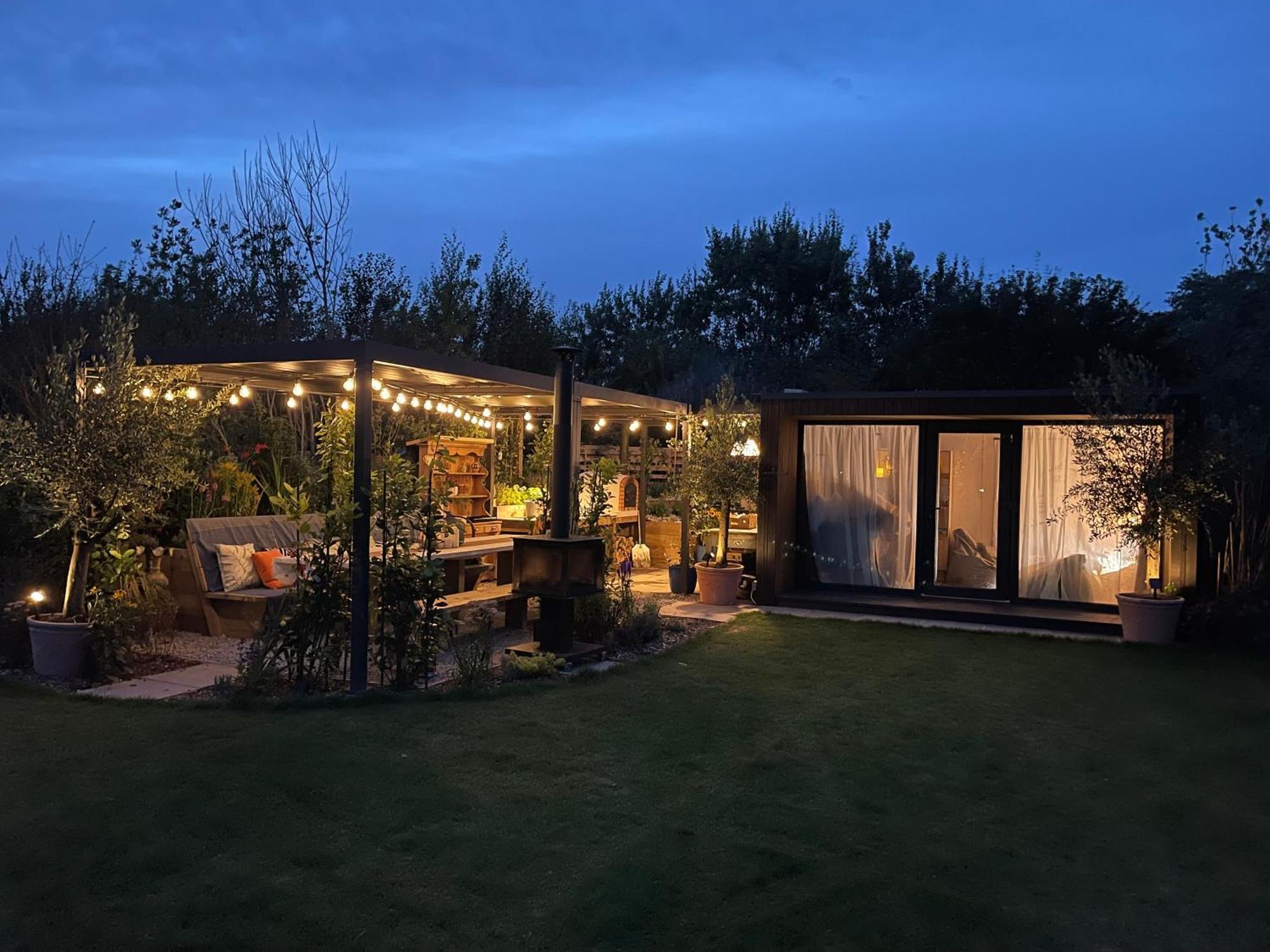 Dragonfly Glamping Spa Retreat Ashford  Exterior foto