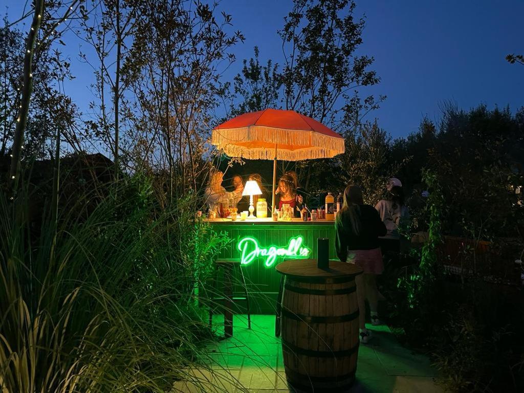 Dragonfly Glamping Spa Retreat Ashford  Exterior foto